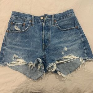 Levi’s Dark Wash Distressed high-waisted shorts size 27